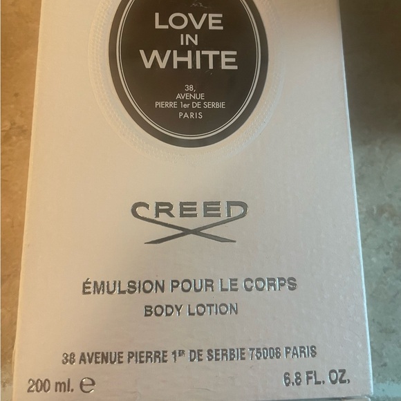 CREED OF LONDON. Love in White. 6.8 oz. Body Lotion. No cap, with box - Picture 4 of 9